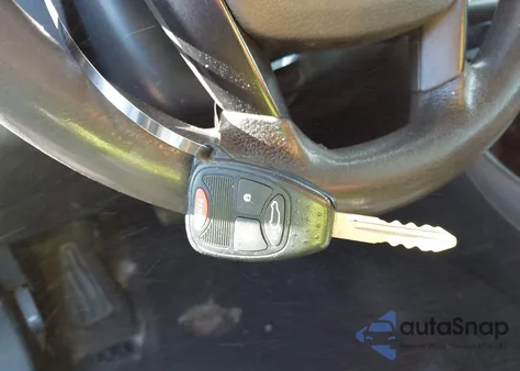 2014 Chrysler 200 Lx z USA, uszkodzony, nr VIN 1C3CCBAB0EN194740